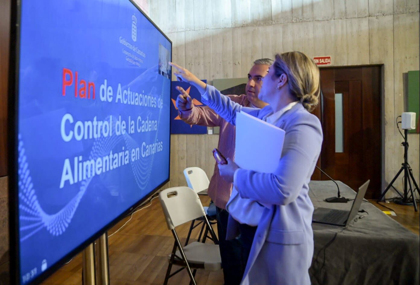 Alicia Vanoostende, consejera de Agricultura, Ganadería y Pesca, en la presentación del Programa de Actuaciones de Control de la Cadena Alimentaria