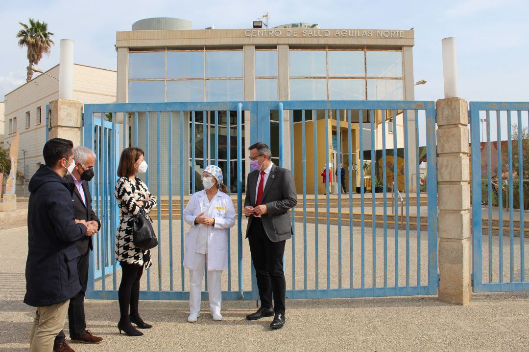 Moreno y Conesa, durante su visita al Centro de salud Águilas Norte