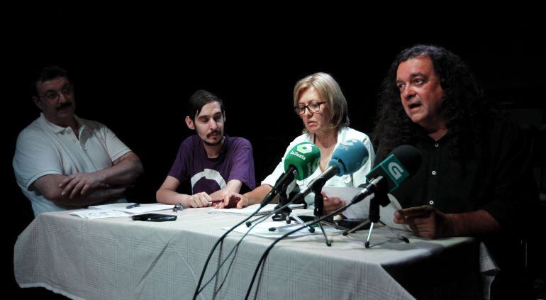 Fernando Barredo de Valenzuela, Heidi Vázquez, Juan Luis Morenas y Yeray de Mena, pertenecientes a Bases Podemos, corriente interna y crítica de Podemos.