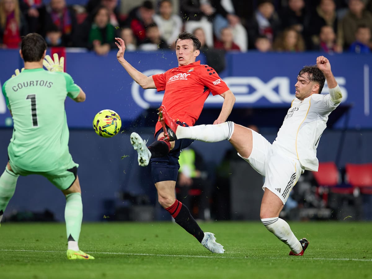 ¿Era penalti de Courtois sobre Budimir? Iturralde González resuelve la polémica del Osasuna-Real Madrid