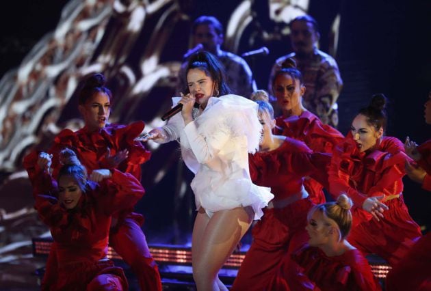 Rosalía cantó &#039;Malamente&#039; durante la gala