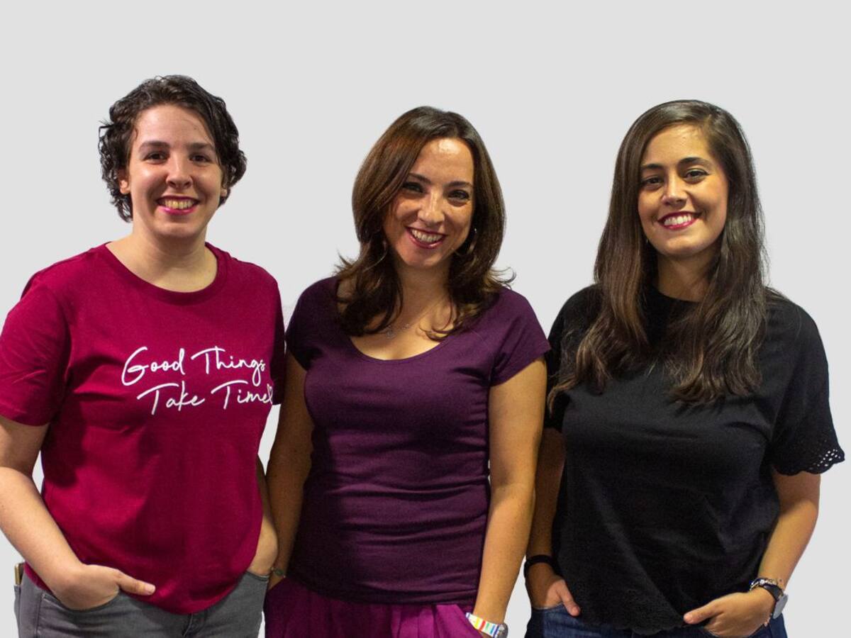 Radio y memoria para entender el presente en 'Entre tiempos'