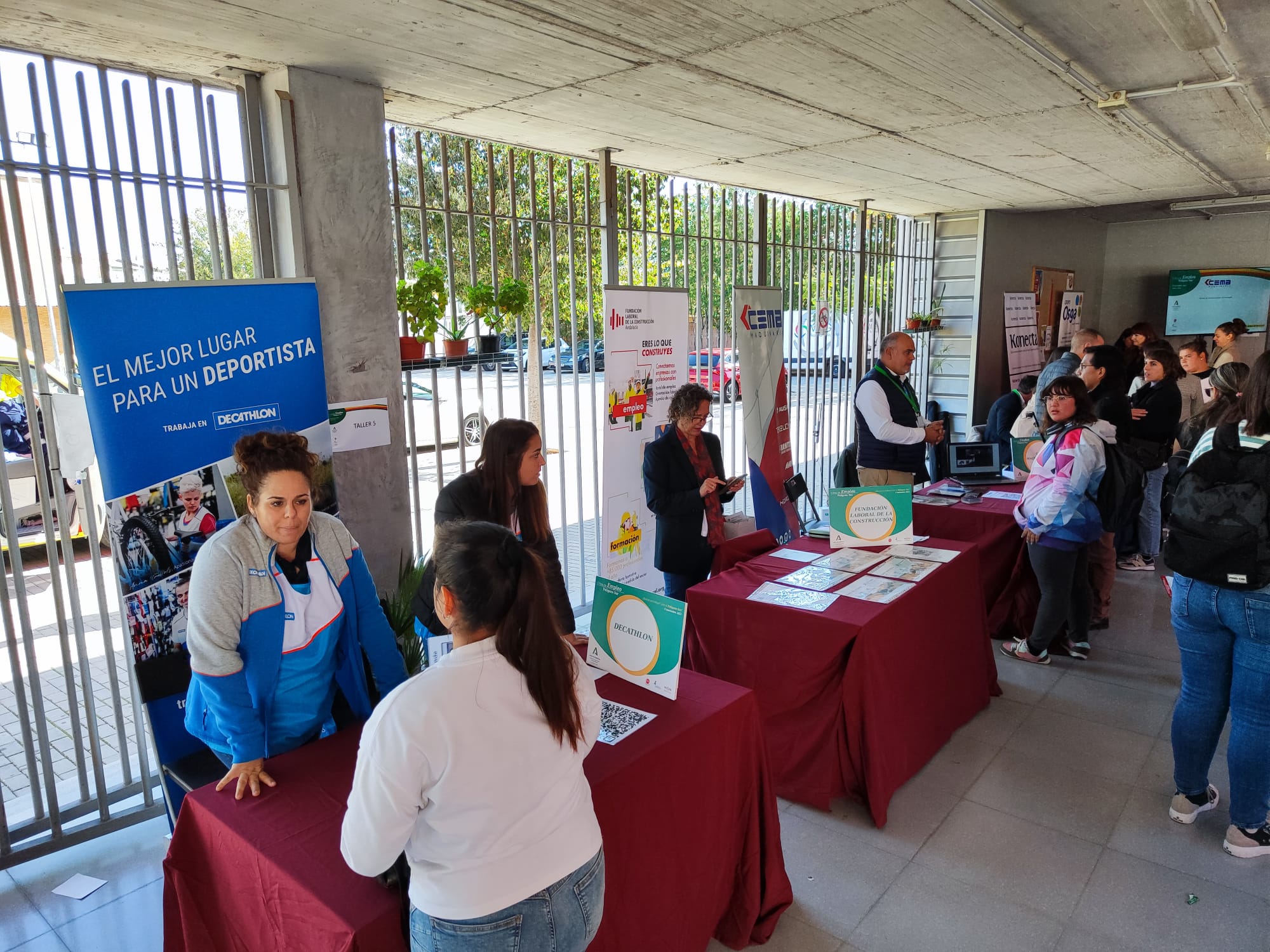 V Feria de Empleo del Polígono Sur