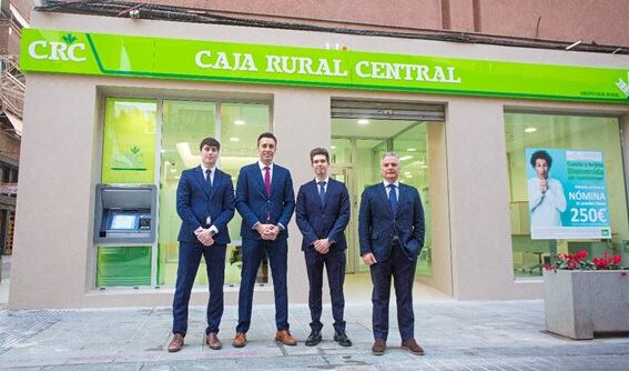 Inauguración oficina de Caja Rural Central en Elda