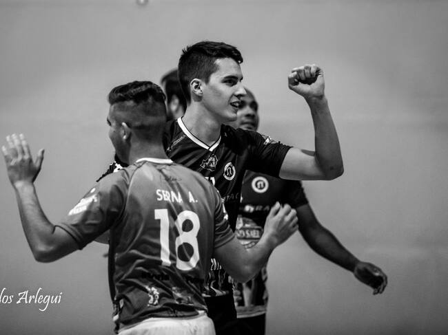 Los jugadores del Sporting celebran un punto.