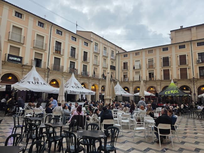 Imagen reciente de la Plaça de Dins