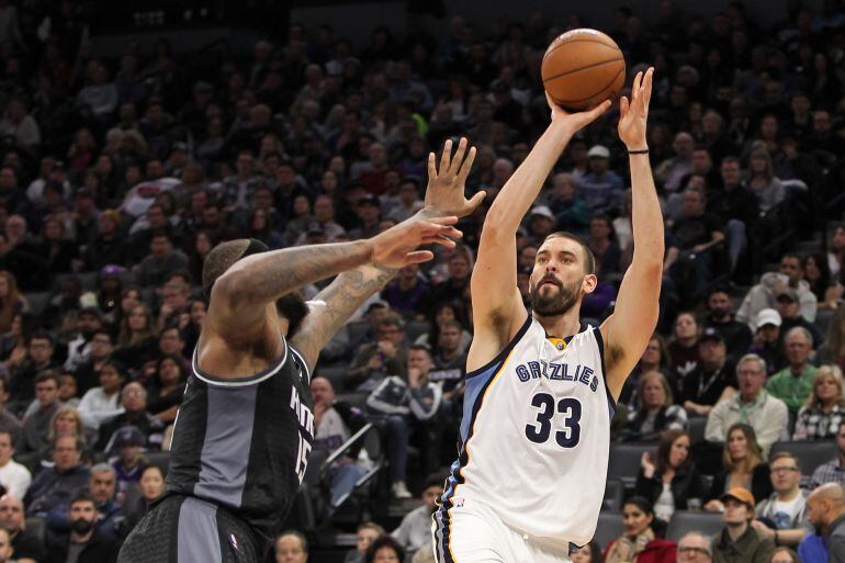 Marc Gasol lanza a canasta en el partido ante los Sacramento Kings