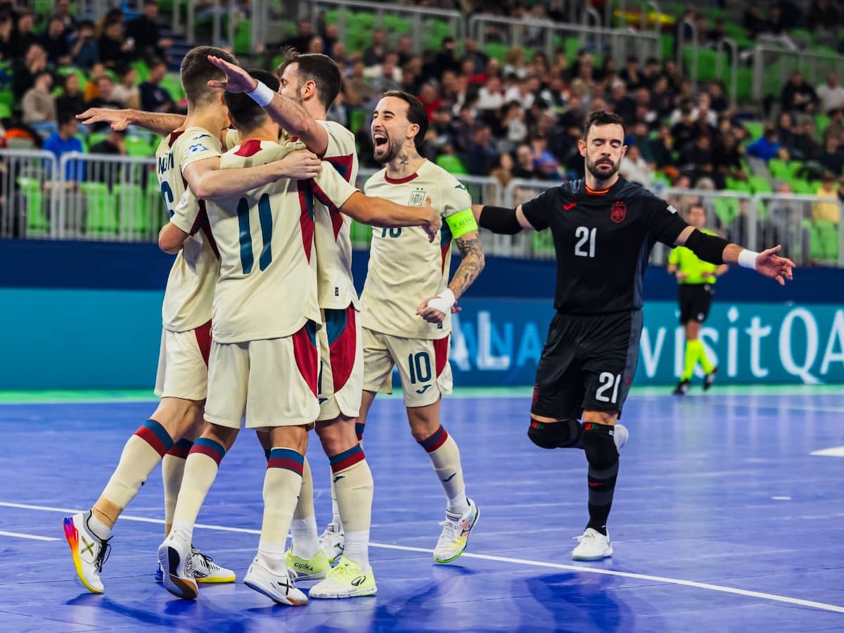 España se divierte ante Italia (4-0) y se clasifica para las semifinales del Europeo de fútbol sala