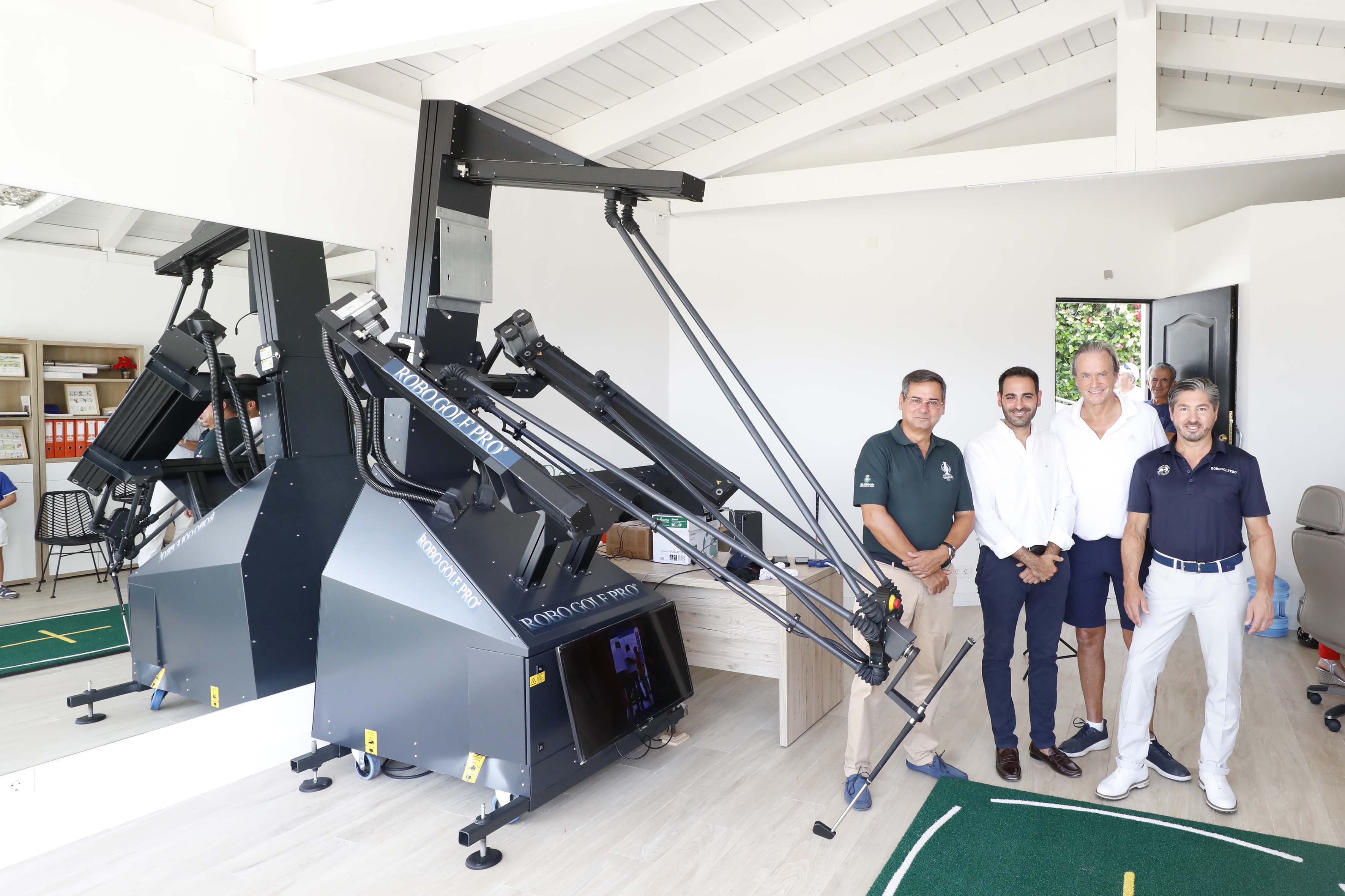 La Escuela Municipal de Golf de Marbella dispone de un novedoso instrumento en Europa para la formación y la práctica en esta disciplina deportiva