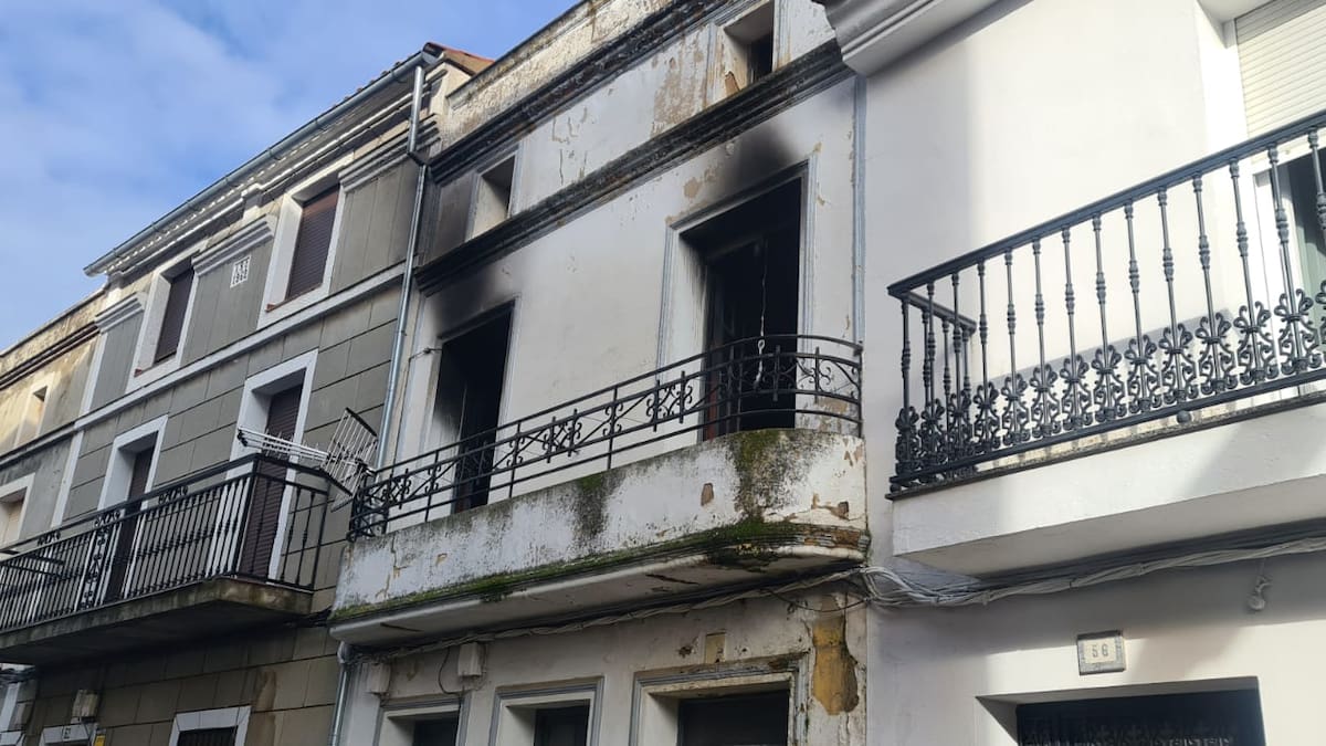 Muere un hombre de 55 años en un incendio en su vivienda en Almadén