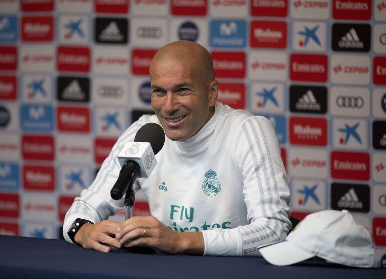 Zidane durante la rueda de prensa en la Universidad de California (UCLA).