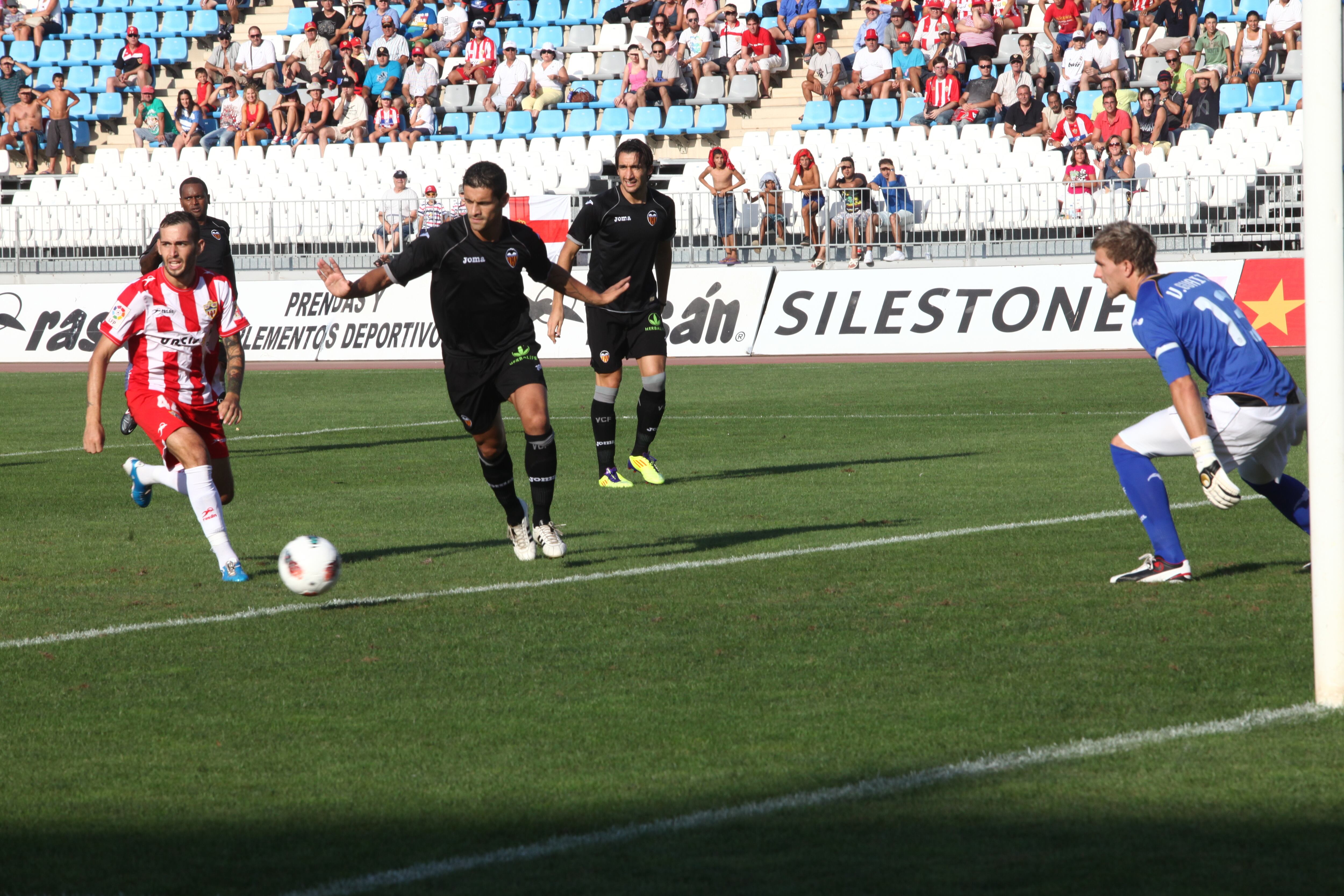 Lucas Alcaraz lo ponía en los partidos de pretemporada.