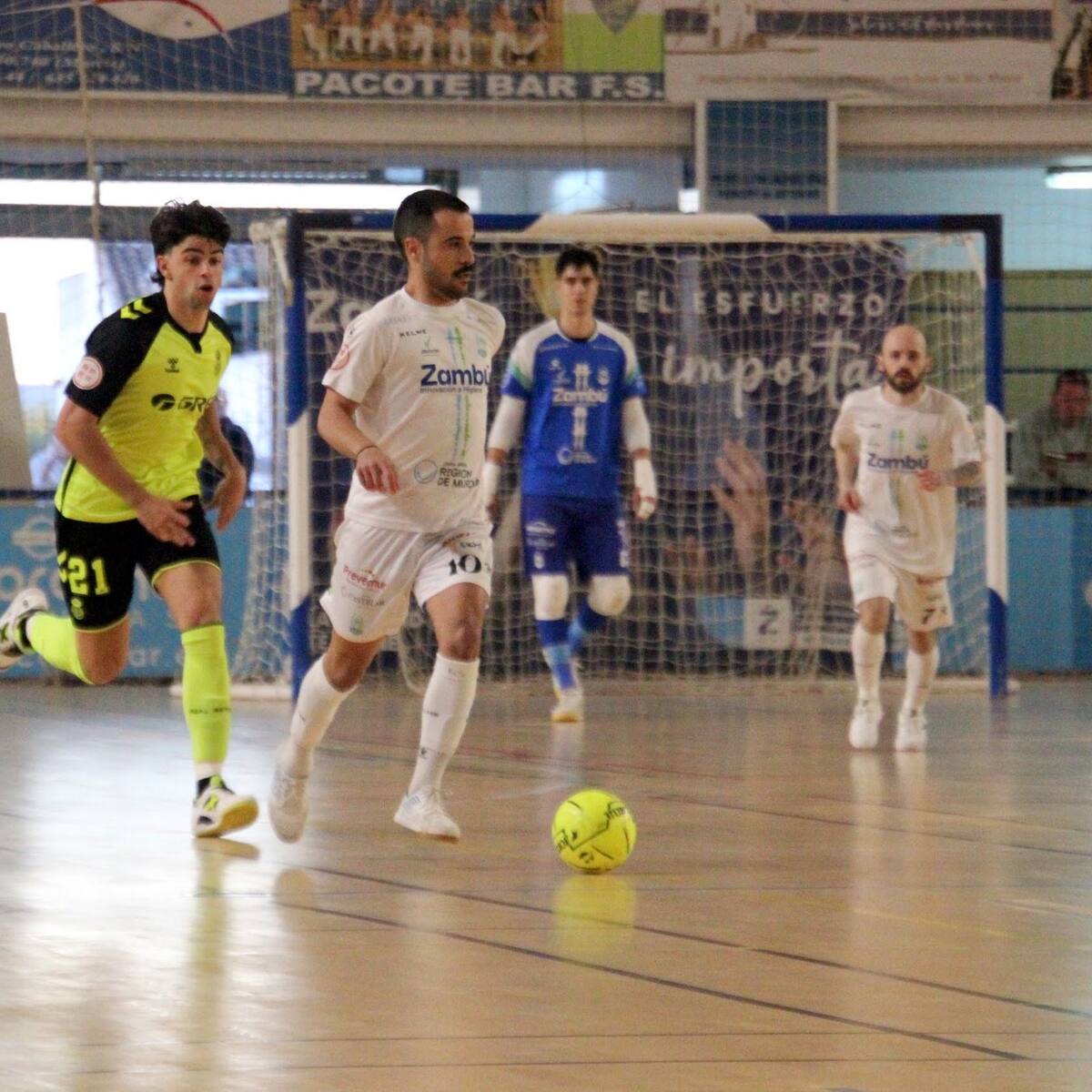 Juanpi: "Esto es un infierno cuando nos toca jugar partidos así, la afición responde, ahora nos toca a nosotros"