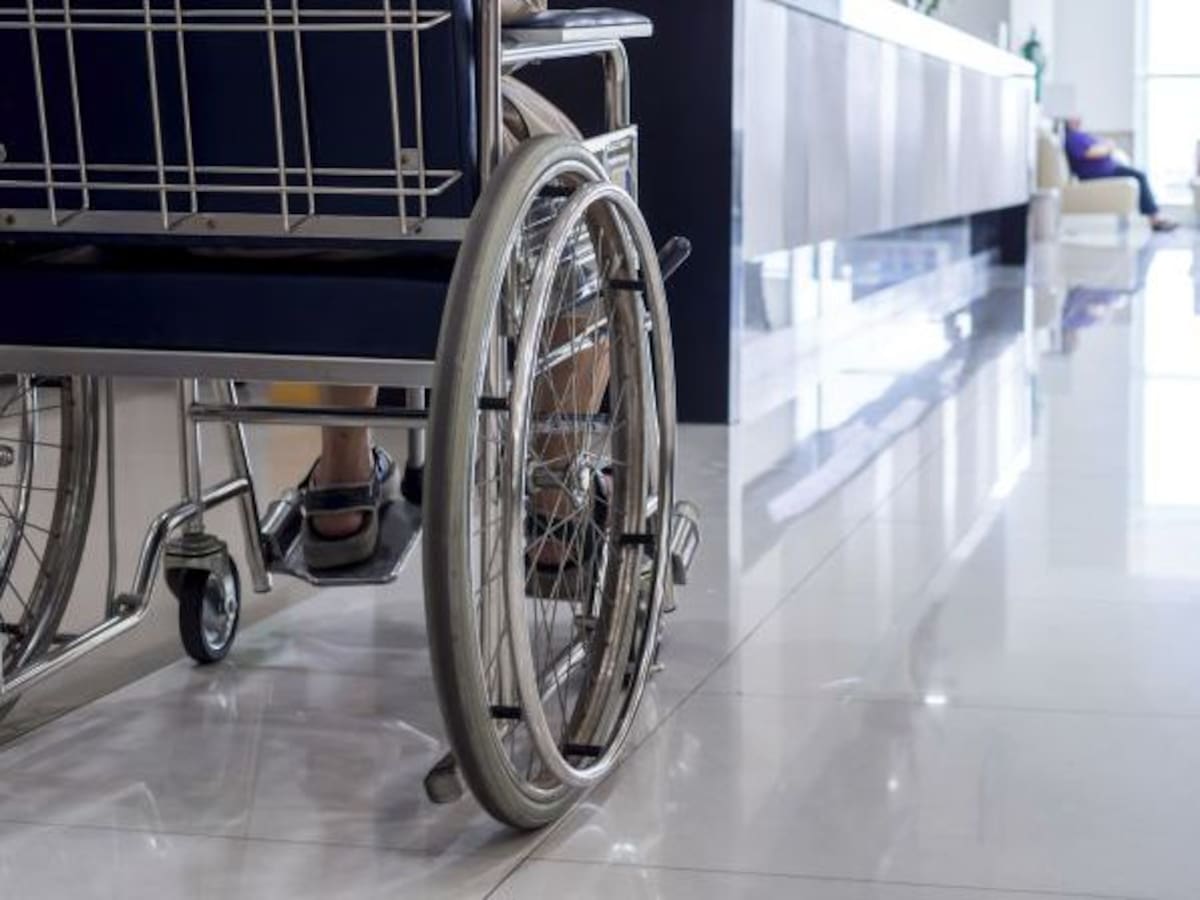 Expulsados de la Asamblea familiares de los ancianos de la Residencia Peñuelas