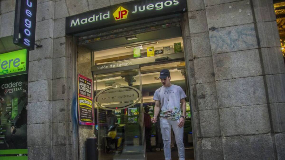 Operativo en toda España para controlar la entrada de menores en locales de juego