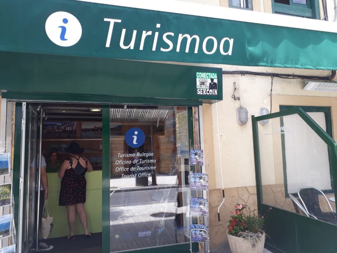 Oficina de Turismo de la San Pedro Kalea en Hondarribia. 