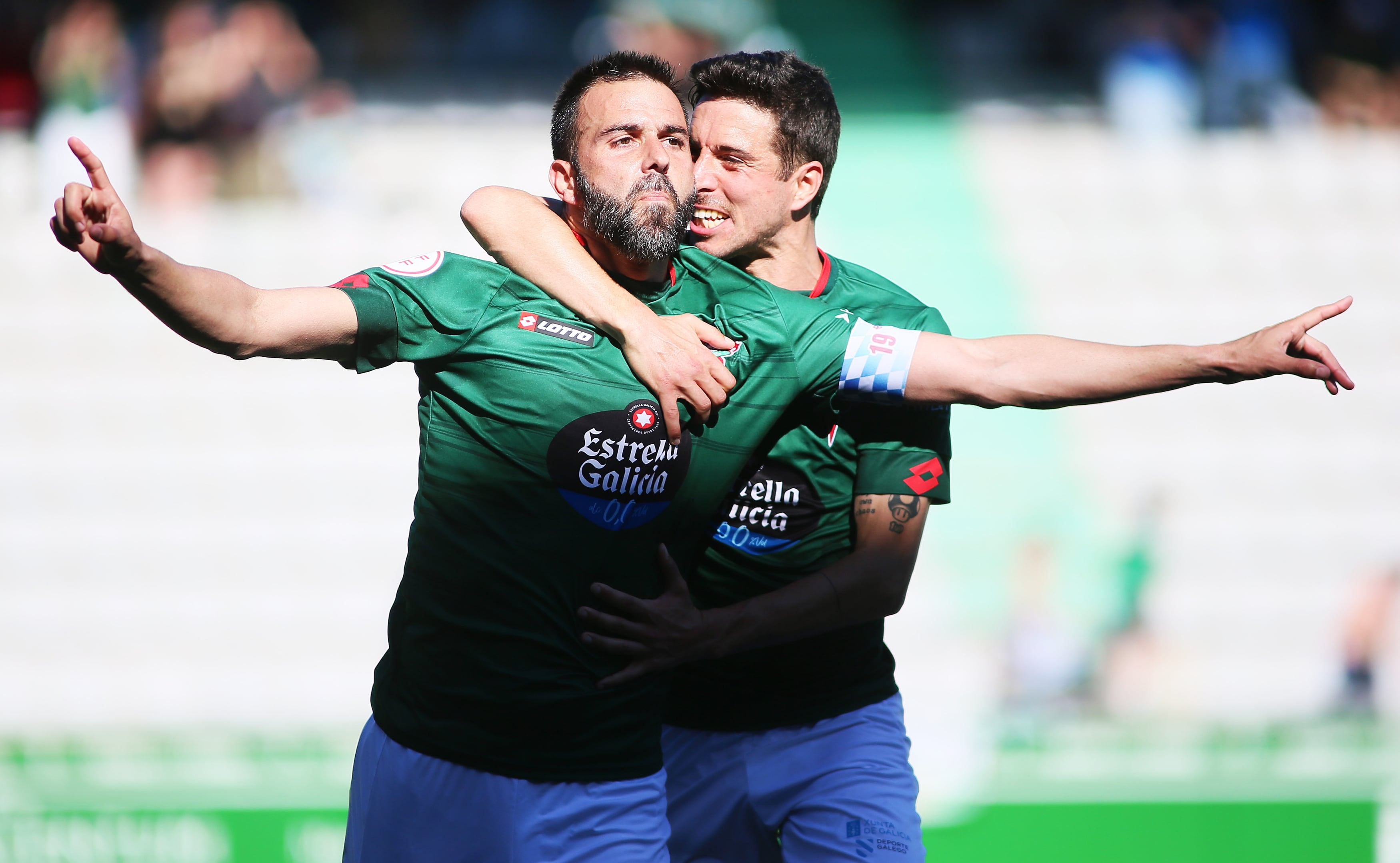 Joselu celebra con Fernando Pumar su gol en el Racing-Talavera de A Malata