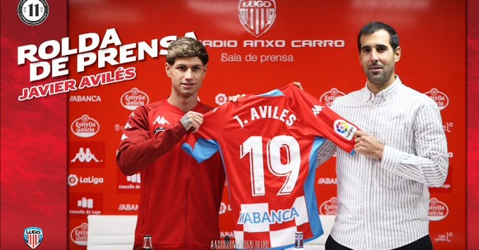 Carlos Pita presenta  a Javier Avilés como nuevo jugador del CD Lugo