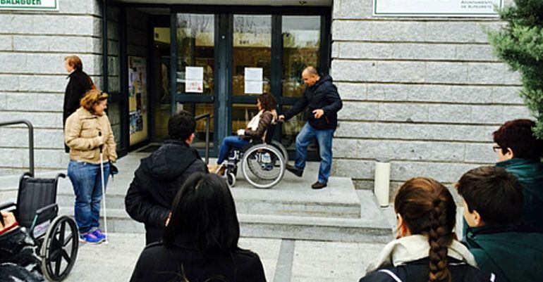 Accesibilidad en una biblioteca municipal pública