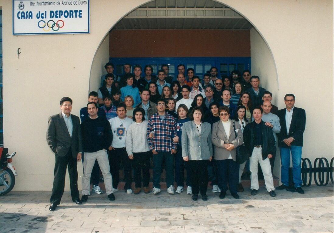 Foto de familia en la concejalía de deportes