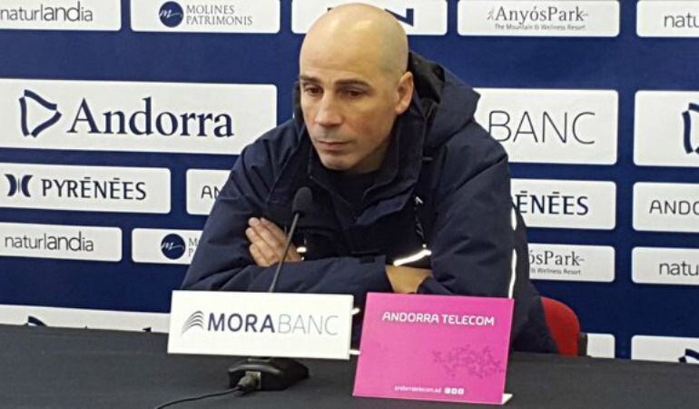 Joan Peñarroya, en la previa del partido en el Principado.