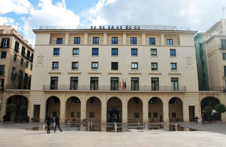 Audiencia Provincial de Alicante, ubicada frente al Ayuntamiento de Alicante