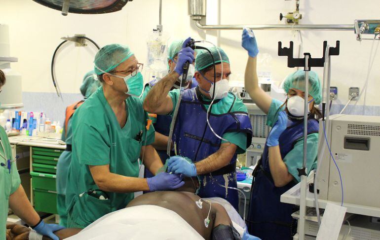 Residents fent pràctiques.