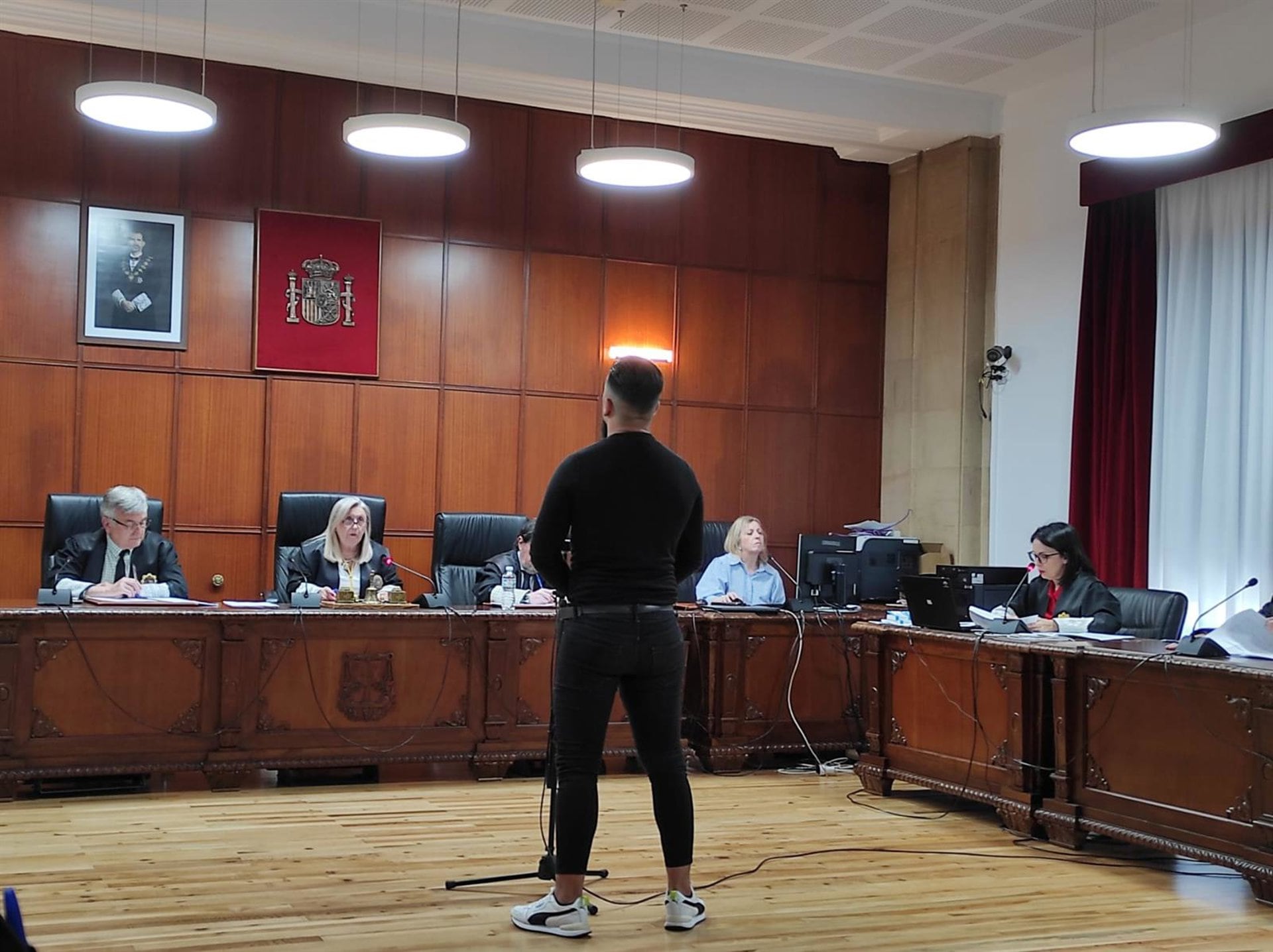 Un acusado durante su declaración ante el tribunal en Jaén.