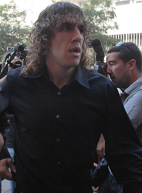 Puyol durante el funeral de Antonio Puerta.