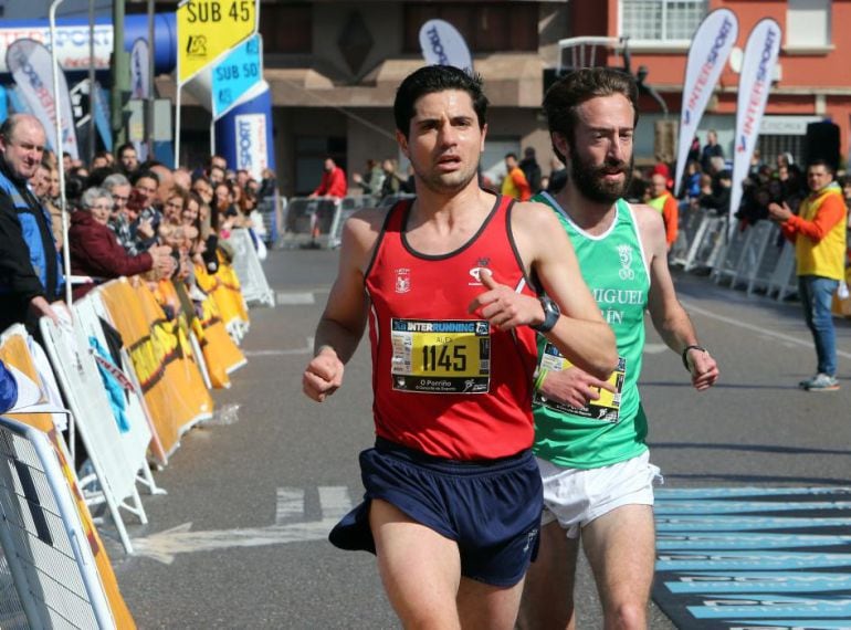 A Federación  Galega de Atletismo lanza a Campaña, Fedérate con Nós,cuxa finalidade e a de dar a coñocer ó amplo colectivo atlético popular.