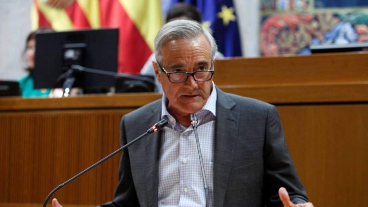 Javier Sada: "El pleno fue infumable y aleja a los ciudadanos del Parlamento"