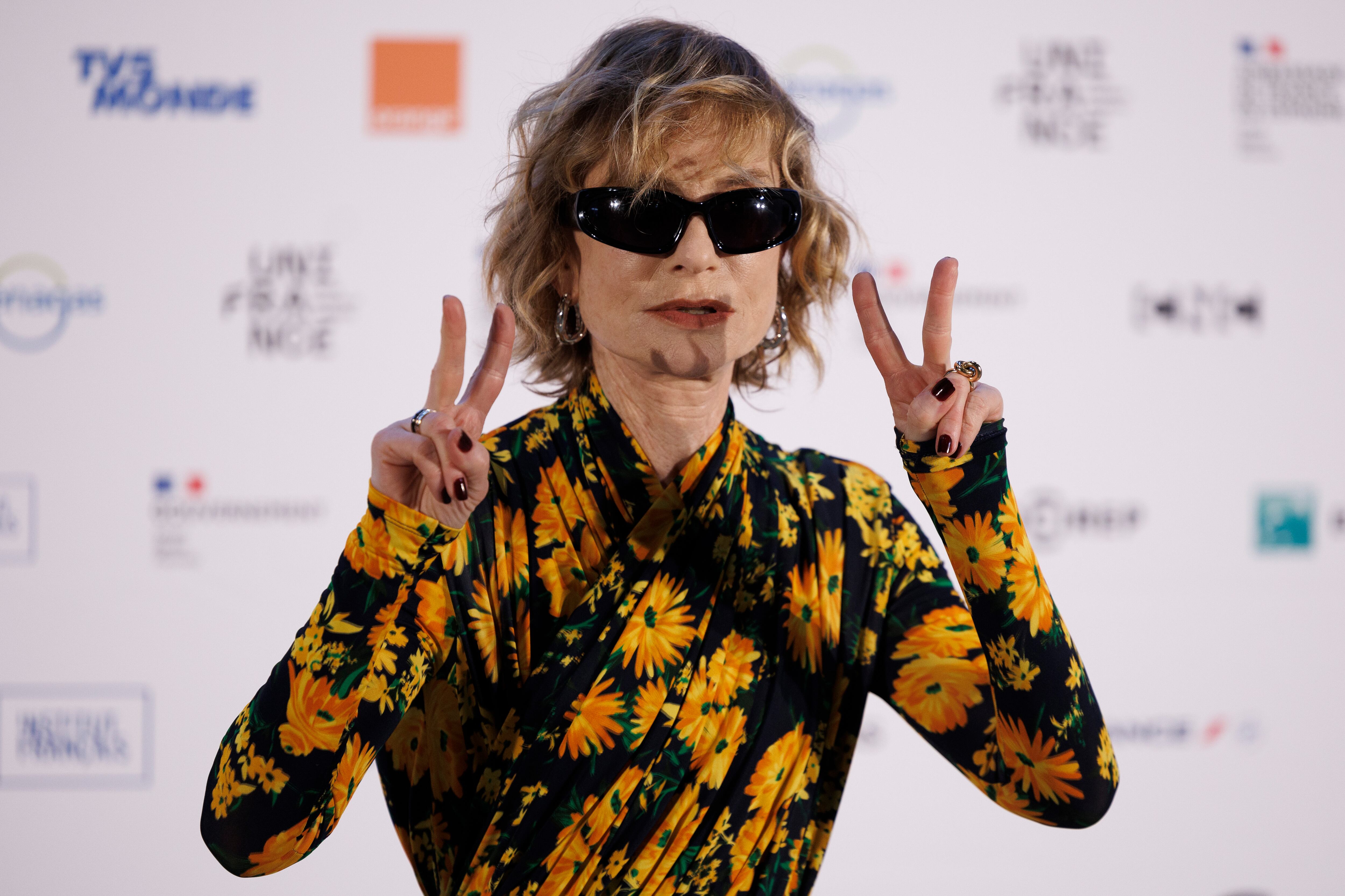 La actriz francesa Isabelle Huppert posa en la inauguración de la segunda edición de &quot;?Francia está en pantalla&quot; en Madrid, este miércoles 7 de Junio de 2023. EFE/Sergio Pérez