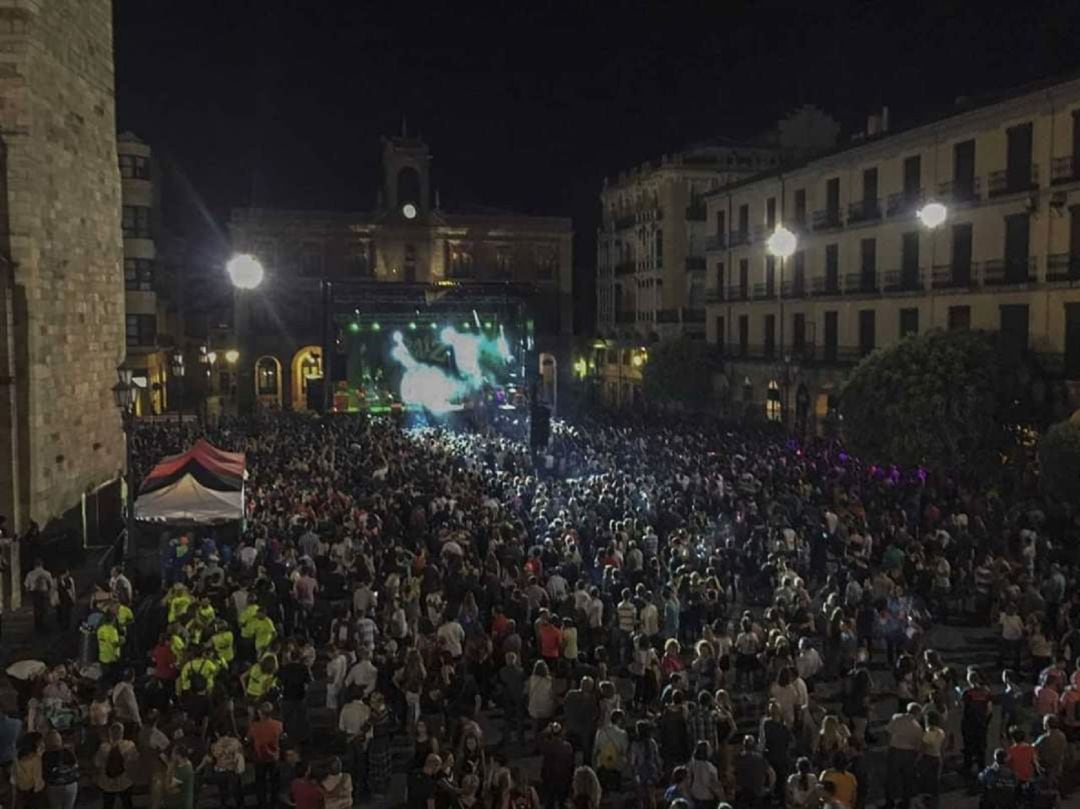 Celebración de San Pedro en la Plaza Mayor