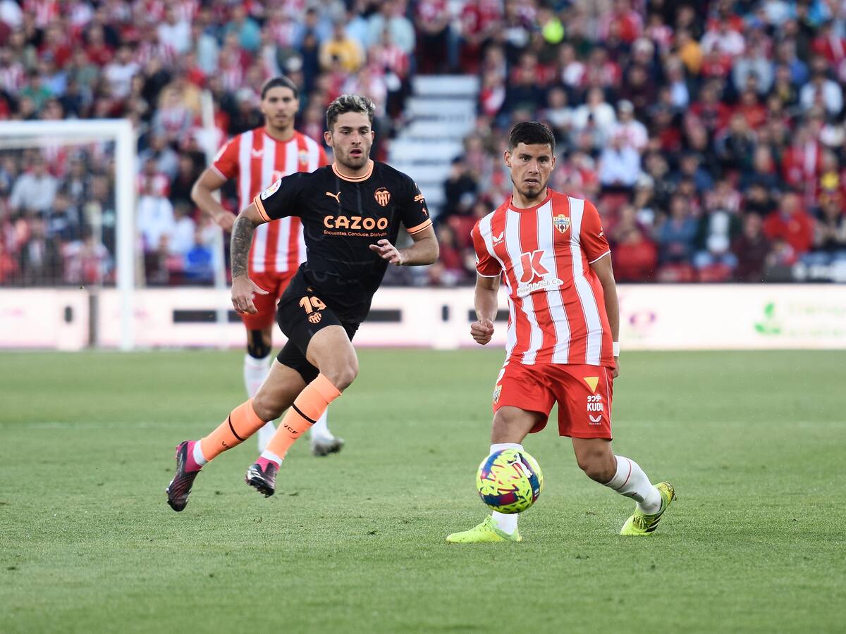 El Feyenoord ofrece 10 millones de euros por Robertone