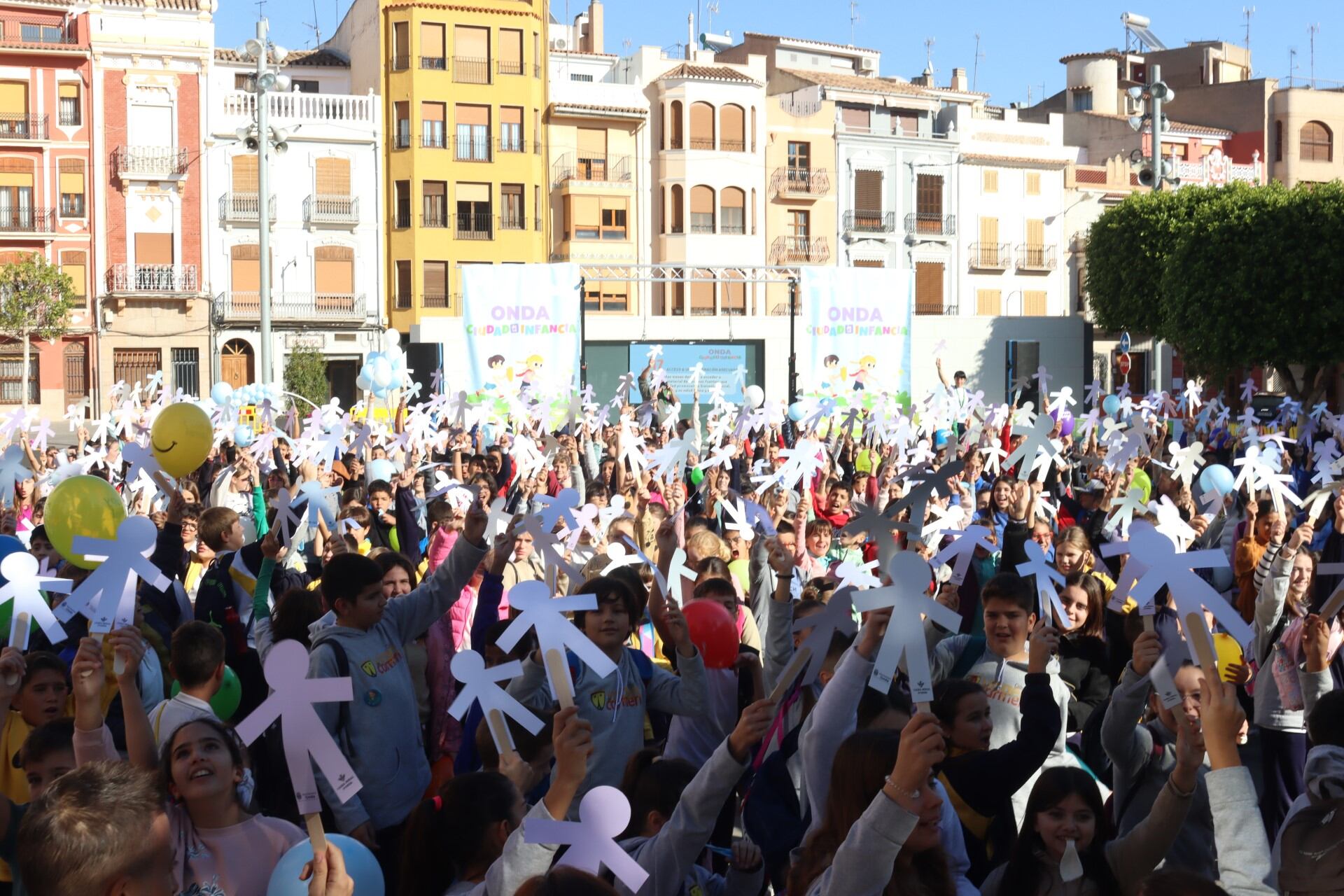 Más de 600 niños y niñas ondenses celebran el Día Internacional de los Derechos de la Infancia