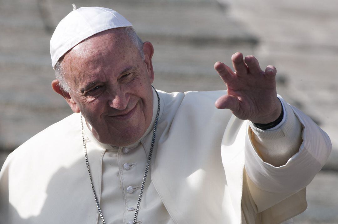 El Papa Francisco en la Plaza de San Pedro del Vaticano