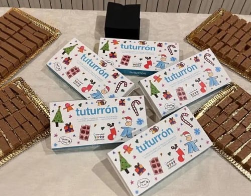 El turrón solidario se ha podido degustar al finalizar el acto