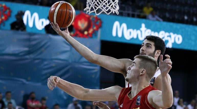 Alex Abrines, durante el primer encuentro de España ante Montenegro