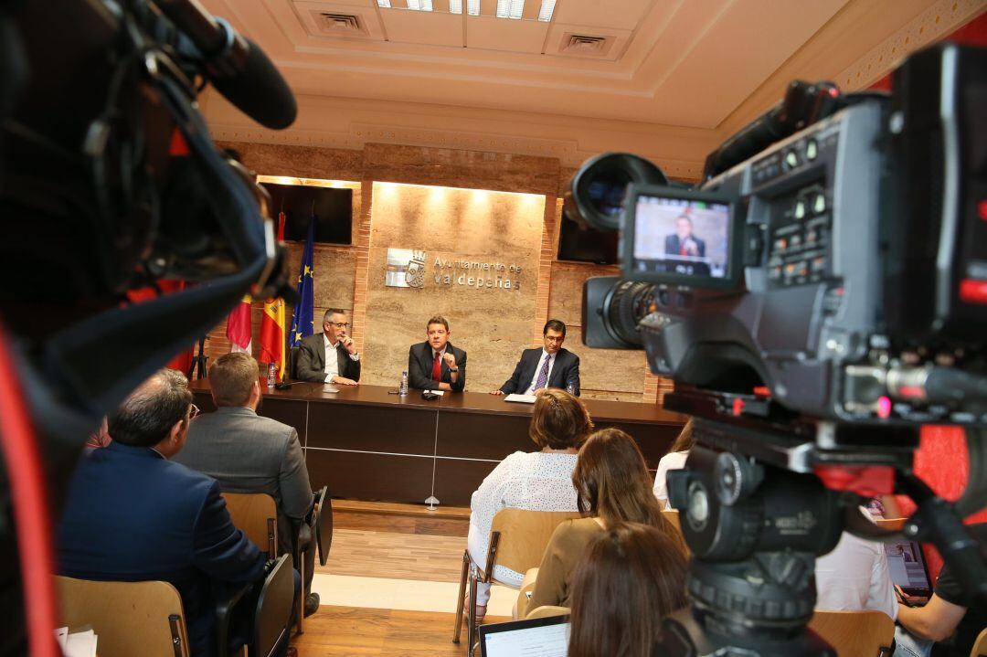 Rueda de prensa en Valdepeñas