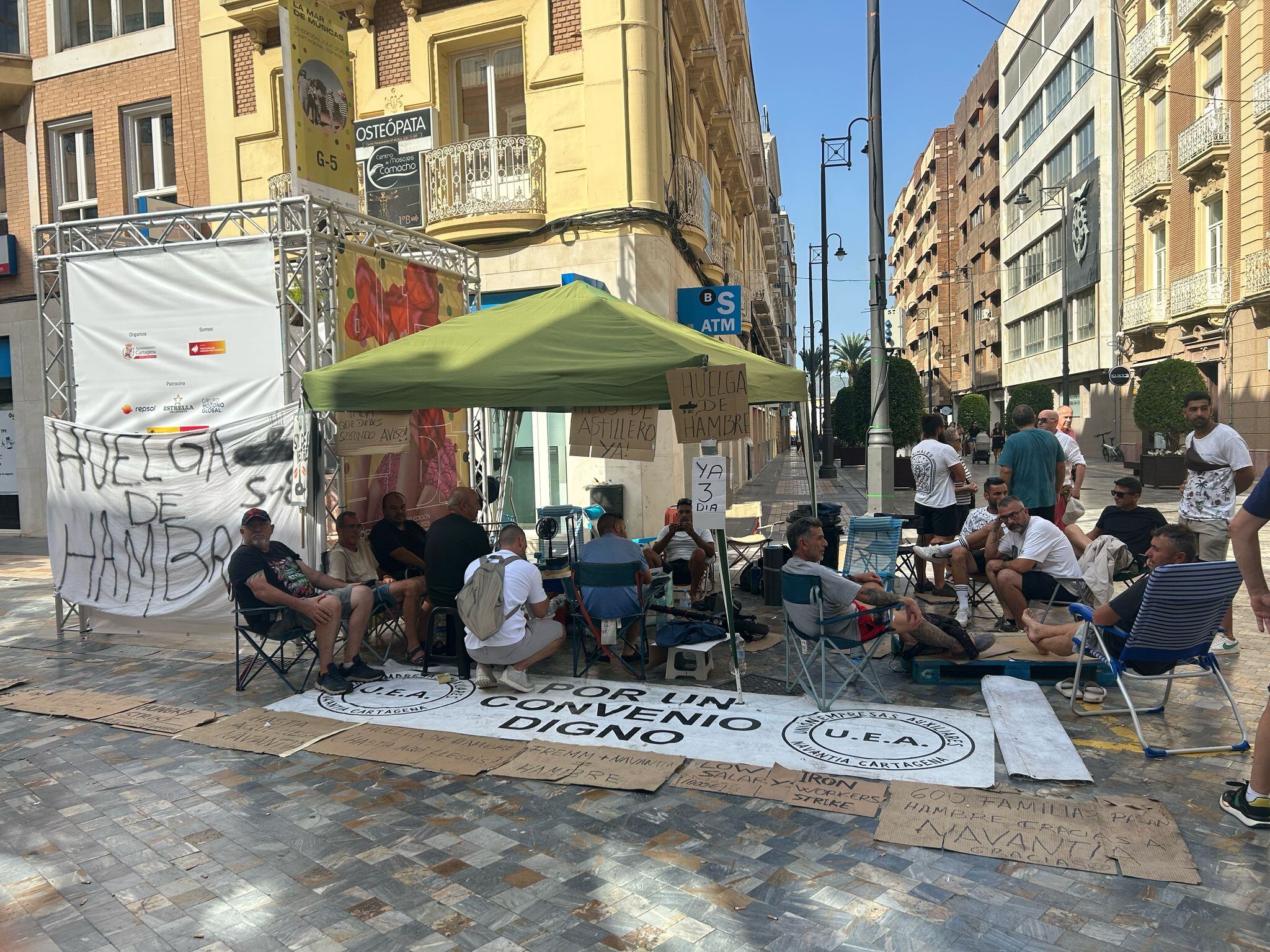 Trabajadores de las empresas auxiliares de Navantia en huelga de hambre