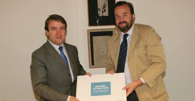 Firma del convenio del Ayuntamiento de Tres Cantos con la FEBE
