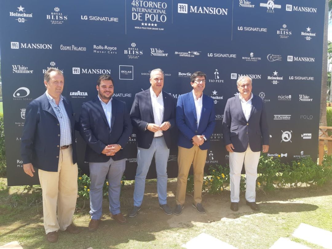 Autoridades y responsables del Santa María Polo Club, durante la presentación del torneo.