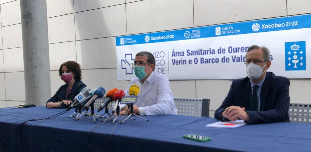 Angeles Sampedro (izqda), Félix Rubial (centro) y Jesús García Mata (dcha) durante la presentación del estudio