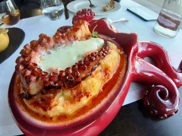 Pata de pulpo a la brasa