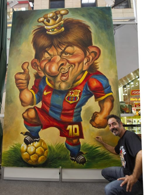 El caricaturista Joan Vizcarra ha acabado hoy en Barcelona la caricatura más grande del mundo del futbolista del FC Barcelona, Leo Messi, inmortalizando al astro argentino en un lienzo de 3 metros de alto y dos de ancho