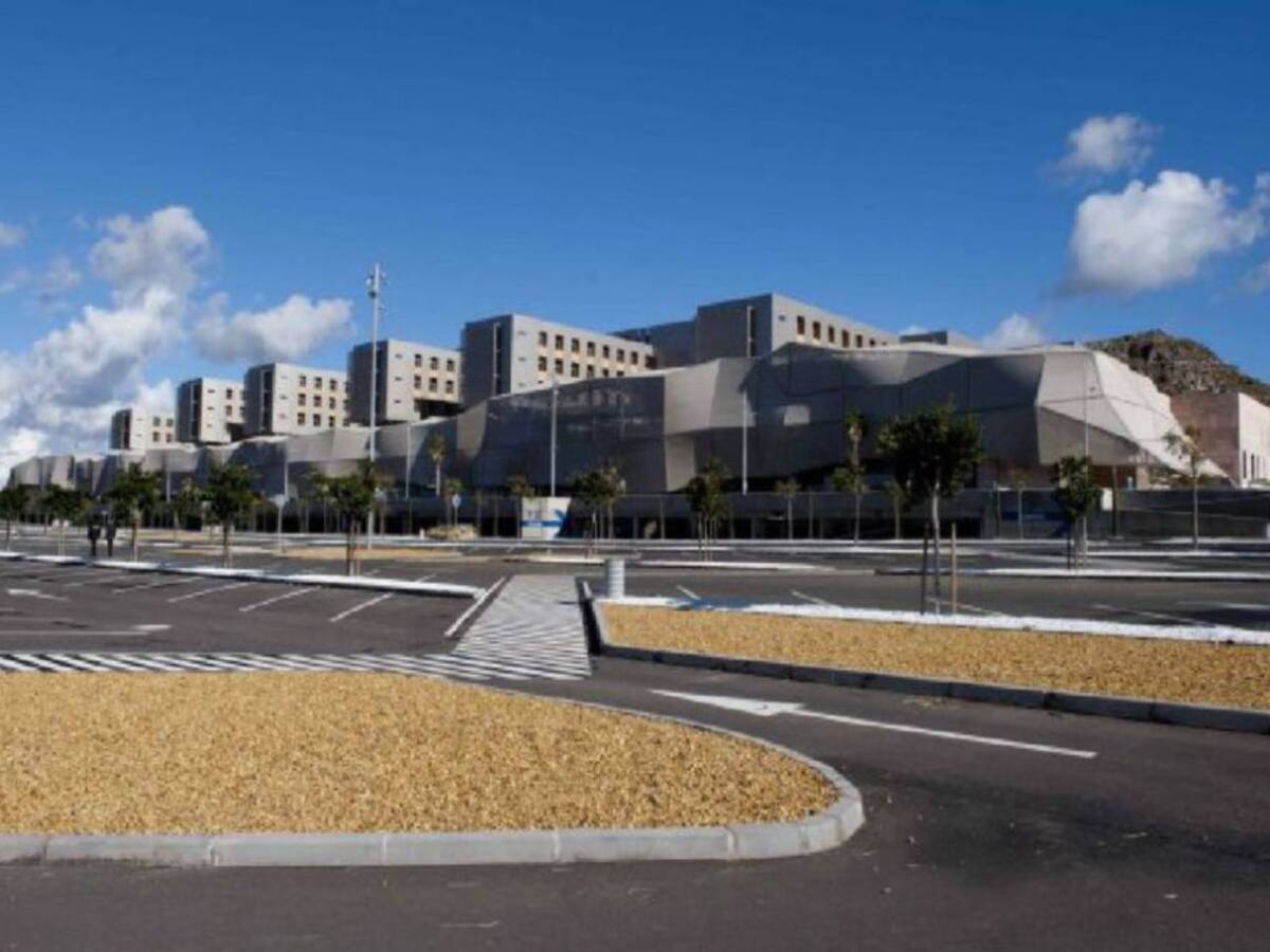 La Federación de Asociaciones de Vecinos vuelve a exigir la apertura "durante 24 horas y los 365 días del año" del servicio de hemodinámica