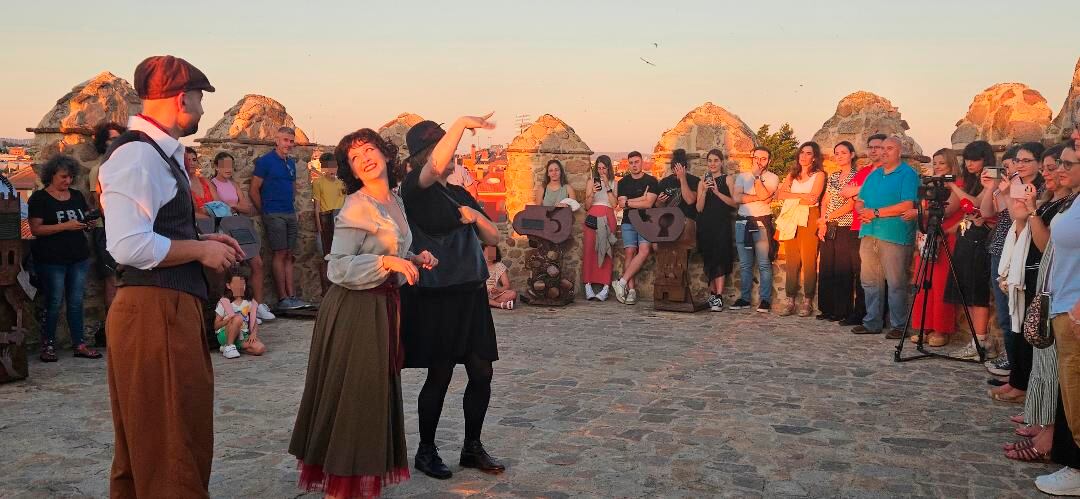 El grupo de teatro Escabel es el encargado de las representaciones en las visitas teatralizadas a la Muralla