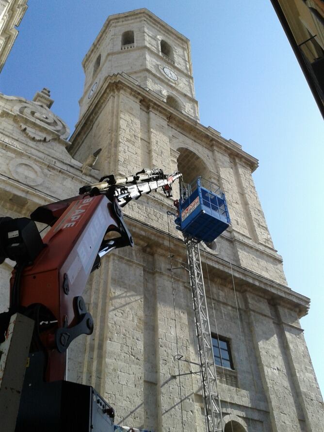 Primeras obras en la torre norte de la Catedral de Valladolid
