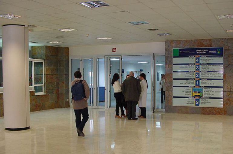 Hall del Hospital Perpetuo Socorro. La Asociación Española Contra el Cáncer instalará aquí una mesa informativa