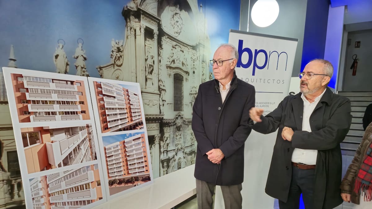 Más de 30 viviendas de Marqués de los Vélez en Murcia reducirán la factura eléctrica del edificio hasta un 40%